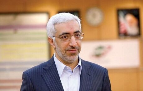 در اتفاقی عجیب، استعفای رئیس سازمان بورس پذیرفته نشد