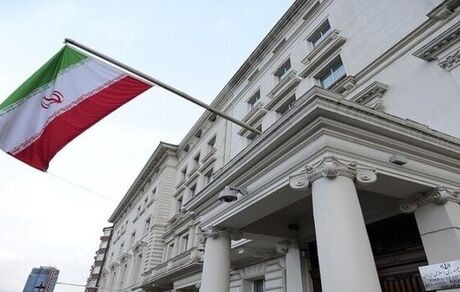 پرچم جمهوری اسلامی ایران در نمایندگی‌های کشورمان در اروپا نیمه افراشته شد