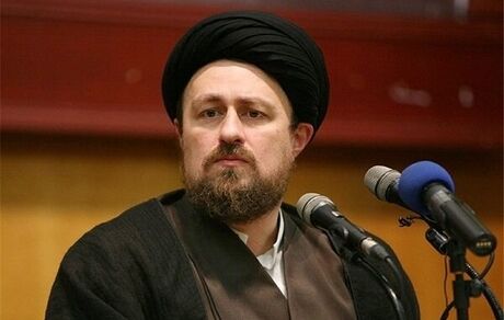امام با مردم قیام کرد، با مردم حرکت کرد و با مردم پیش رفت و بر دوش مردم تشییع شد