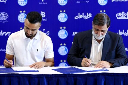 بالاخره مهاجم استقلال، قراردادش را تمدید کرد