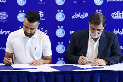 بالاخره مهاجم استقلال، قراردادش را تمدید کرد