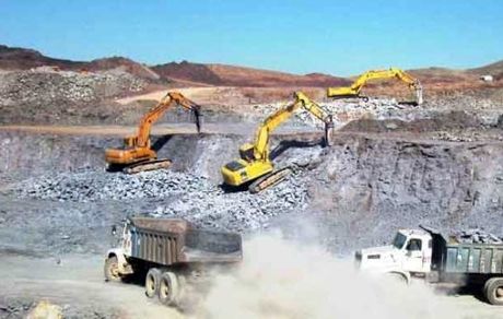 باید در بهره‌برداری معادن و ایجاد صنایع به ارزش بیولوژیکی محیط و زمین توجه شود