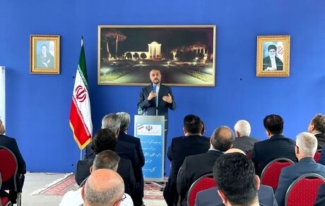 دیدار وزیر امور خارجه کشورمان با جمعی از ایرانیان فرهیخته مقیم آلمان