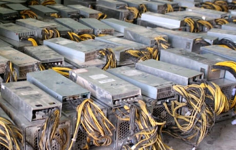 کشف ۶۶ دستگاه ماینر غیرمجاز از یک واحد تولیدی شهرستان مراغه