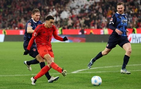 تداوم صدرنشینی بایرن مونیخ در بوندسلیگا / لورکوزن به رده سوم صعود کرد