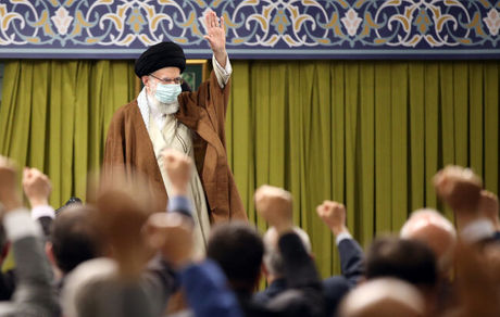 سرافراز وارد مجلس شدید، سرافراز خارج شوید