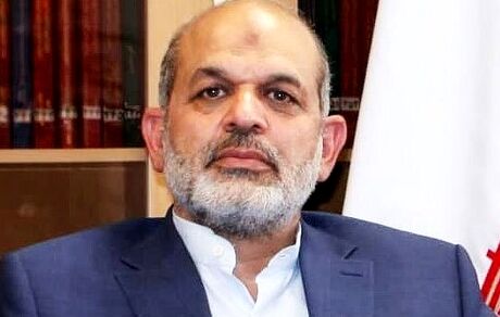 وزیر کشور: زائران به هیچ وجه به سمت مرزها حرکت نکنند/ پلیس برای مسدود کردن مسیرها آماده است