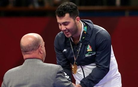 گنج‌زاده: باید به وظایف خود در قبال مردم عمل کنیم