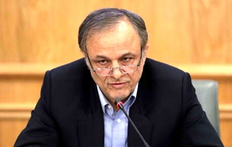 رزم حسینی: بیش از ۴ میلیون تن کالای اساسی در بنادر داریم