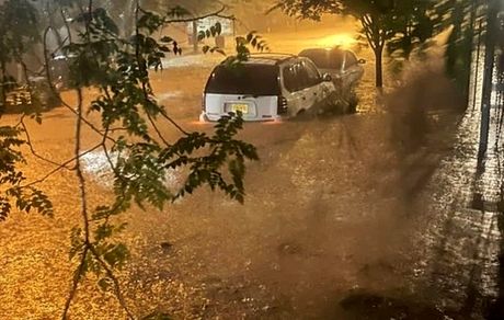 سیل، وضعیت اضطراری در نیویورک رقم زد