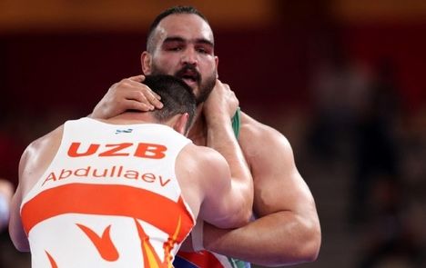 قهرمان کشتی بعد از چهار سال محرومیت بازگشت