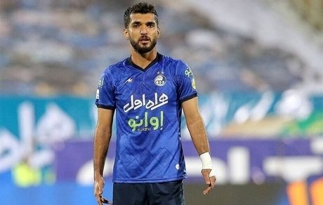 قرارداد هافبک میانی و دفاعی استقلال تمدید شد