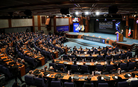 عارف: فناوری اطلاعات و ارتباطات از امن‌ترین، پرسودترین و راهبردی‌ترین حوزه‌های سرمایه‌گذاری در ایران است