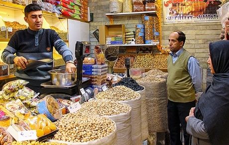 نمایشگاه شب یلدا در زنجان آغاز بکار کرد