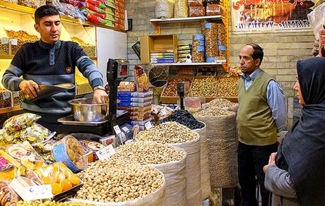 نمایشگاه شب یلدا در زنجان آغاز بکار کرد