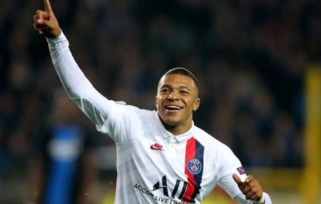 
ام‌باپه مسی و رونالدو را پشت سر گذاشت
