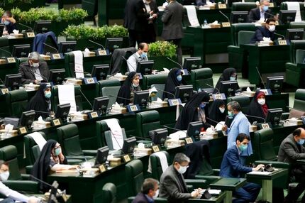 مبلغ ۵۵ میلیون تومان حداکثر پرداخت کارکنان کشوری و لشکری