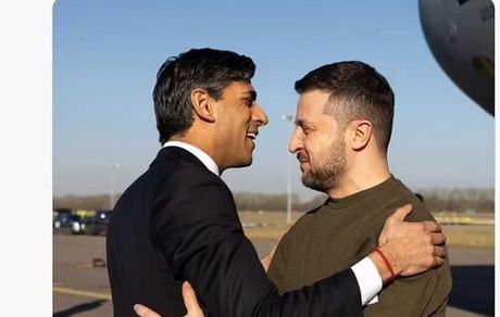 زلنسکی به انگلیس رفت و با نخست وزیر این کشور دیدار کرد