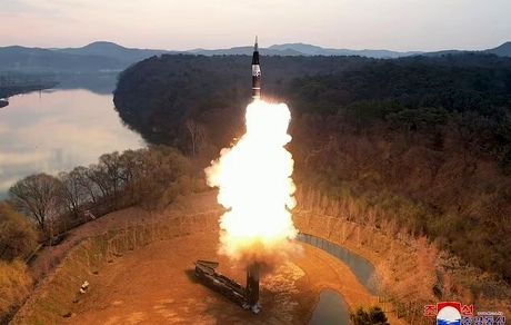 کره‌شمالی این بار موشک میان‌برد مافوق صوت آزمایش کرد