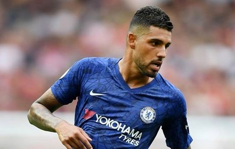 رقابت یوونتوس با اینتر برای جذب مدافع چلسی