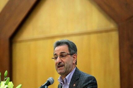 استاندار تهران: انتقال پایتخت راهکار حل مشکلات آن نیست