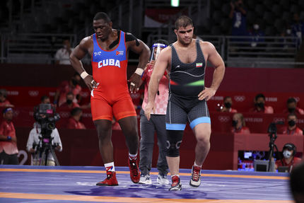 شانس مدال برنز برای ملی‌پوش سنگین وزن کشتی فرنگی ایران/ درخشش کوبا با دو فینالیست