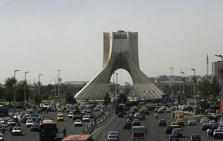 بازدید رایگان دانشجویان از برج آزادی