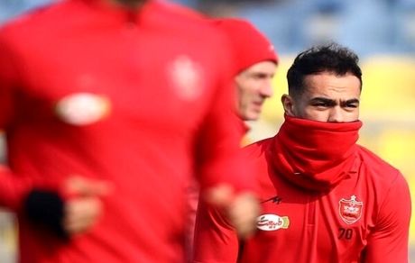 قرارداد ستاره ازبک پرسپولیس تمدید شد