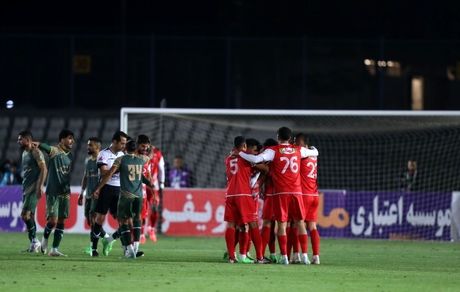 پرسپولیس موقتا صدرنشین لیگ برتر شد