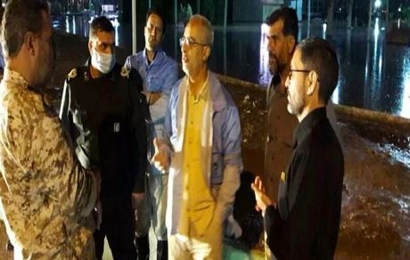 ادارات رفسنجان بدلیل سیل تعطیل شد