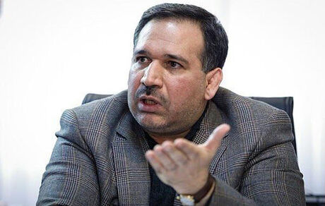 شمس‌الدین حسینی: حاجی‌بابایی کنار نمی‌کشد