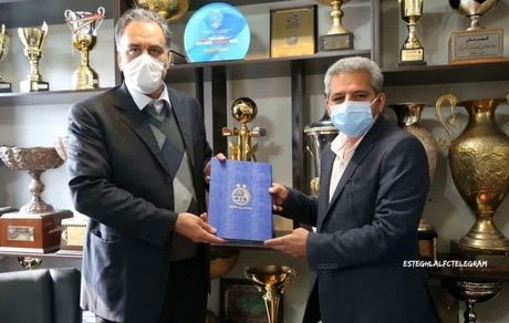 مدیری که به استقلال نیامده، رفت!