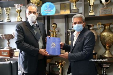 مدیری که به استقلال نیامده، رفت!