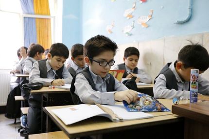 مدارس فردا ساعت ۱۰ صبح بازگشایی می‌شوند