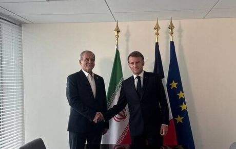 پزشکیان با مکرون دیدار و گفت و گو کرد