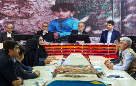 پزشکیان: اگر امروز مشکلی وجود دارد مقصر ما هستیم / هیچ قدرتی نمی‌تواند جامعه را تسلیم کند