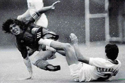 تنها بازیکن ایرانی که مارادونا را شکست داد!