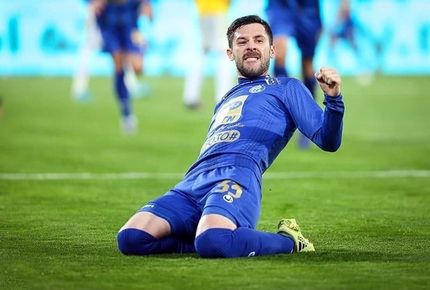 بازیکن خارجی و سابق استقلال از آبی‌ها شکایت کرد