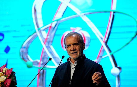 رئیس جمهور: از درخشش ایرانی‌ها در عرصه‌های مختلف، احساس غرور می‌کنم