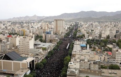 شهردار مشهد: ۳ میلیون عزادار در مراسم تشییع پیکر شهید جمهوری حضور یافتند