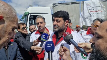 دریافت ۲۷ تریلی کمک های بشردوستانه از کشور عراق