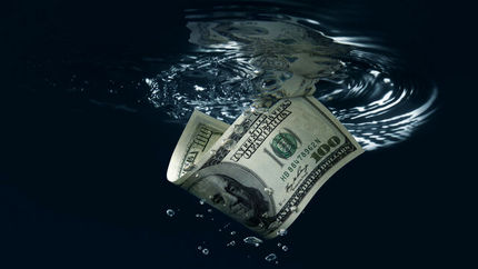 دلار در سراشیبی