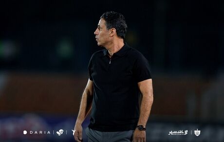 عصبانیت سرمربی پرسپولیس از لغو بازی این تیم در لیگ برتر