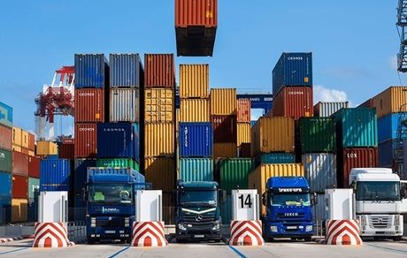 تجارت خارجی 9 ماهه 52 میلیارد دلاری شد/ 25 میلیارد دلار سهم صادرات