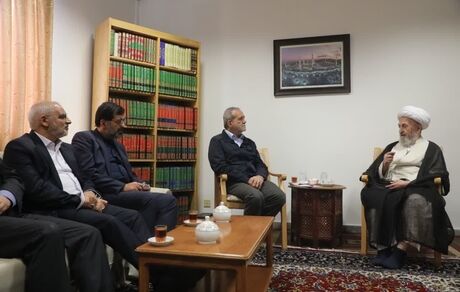 آیت‌الله سبحانی: شعار وفاق با استناد به آیات قرآن مساله اساسی است