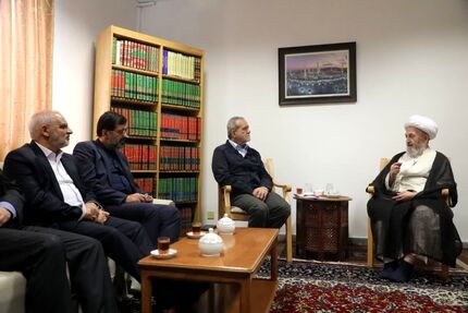 آیت‌الله سبحانی: شعار وفاق با استناد به آیات قرآن مساله اساسی است