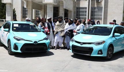 قطار تغییرات طالبان به رنگ تاکسی‌های افغانستان رسید