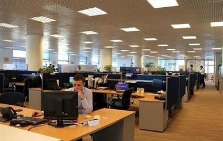 برق بیش از ۱۰۰ نهاد دولتی در پایتخت قطع شد