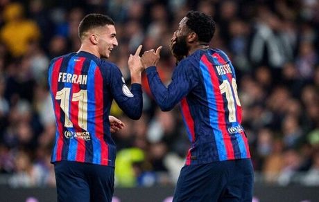 بارسلونا ۱۰ نفره والنسیا را هم برد