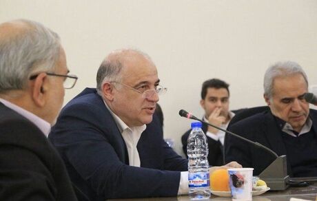 در حال مذاکره برای رفع نیازهای برقی پاکستان و افغانستان هستیم